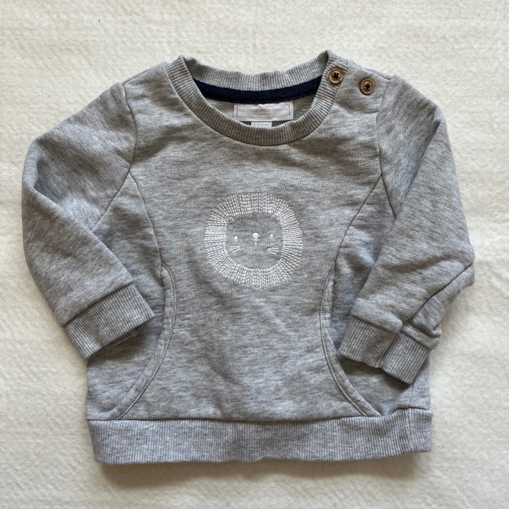 Lion sweatshirt